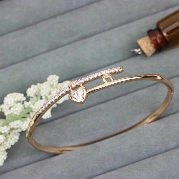 Elegant Heart Charm Rose Gold Bangle with Crystal Accents, XPBL0498 - Picture 11 of 12